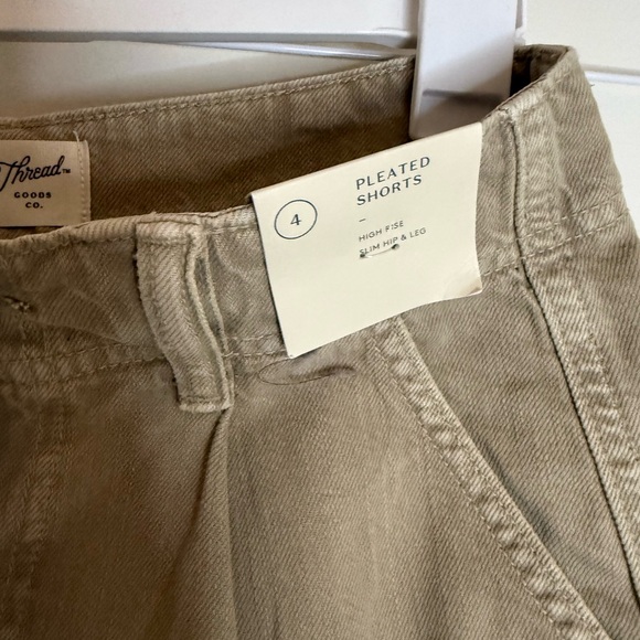 Women’s High-Rise Pleated Jean Shorts from Universal Thread - Picture 3 of 3